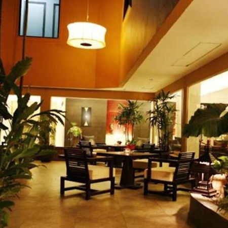 Hotel The Regent Park Phnom Penh Exterior foto
